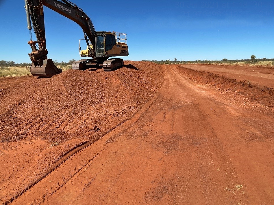 new laterite gravel pit on Willowra road